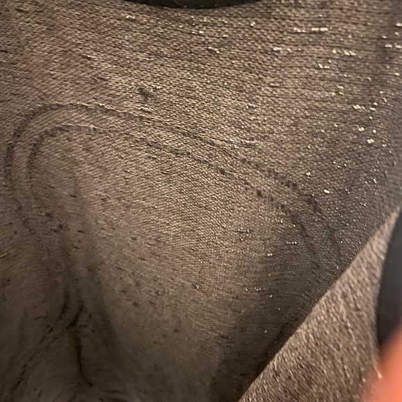 Lululemon tank top not sure what one but super comfy - Picture 2 of 5